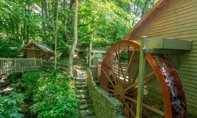 Warrensville Cabin | Spout Branch Cabin - On The New River - Firepit - Fishing