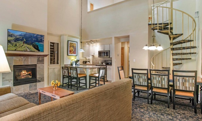 Highland Meadows Condo | Spring break isn't over! Come Sun-Wed, get 10% off. Must stay 3+ nights, valid March & April!