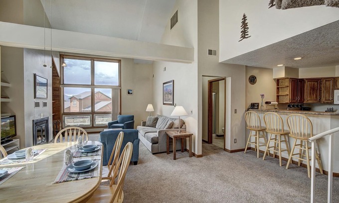 Summit Cove Condo | SPRING BREAK SPECIAL! Perfect Family Getaway! Amazing Indoor Pool & Hot Tub