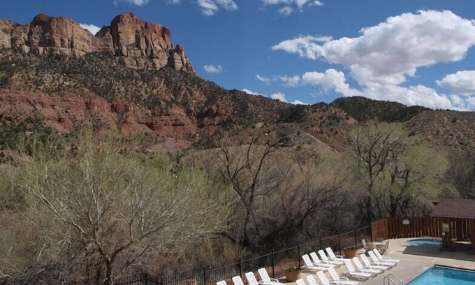 Zion National Park South Entrance Hotel | Springdale Zion Inn