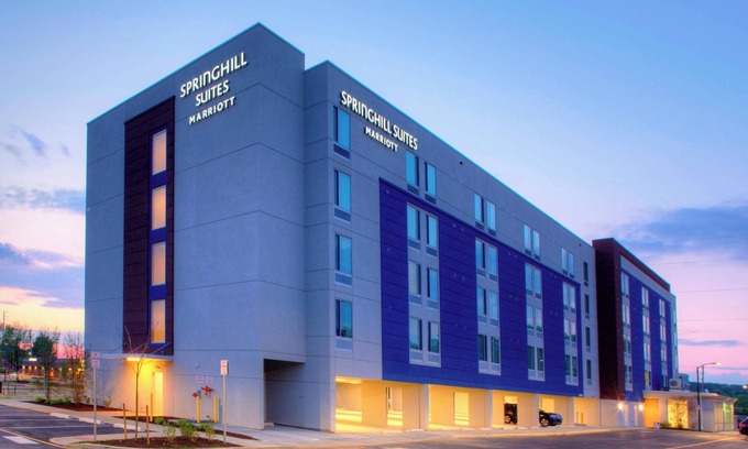 Newark Hotel | SpringHill Suites by Marriott Newark Downtown