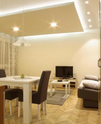 City Center Apartment | Square Studio Apartment