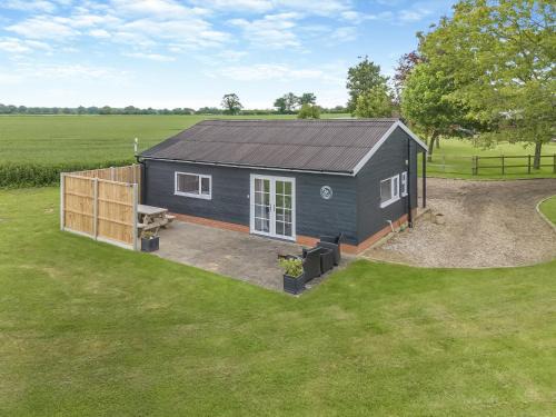 Foxley House | Squirrel Lodge- Uk47394