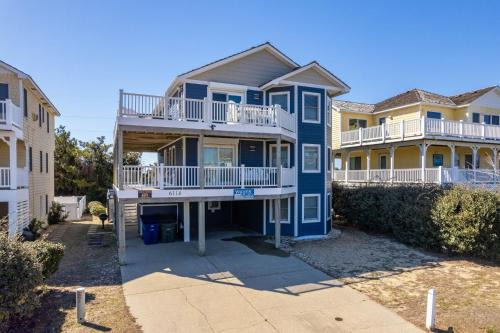 Nags Head House | SS77 Waves of Joy