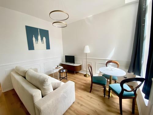 Quartier Vieux Marche-Cathedrale Apartment | St Croix Appartement style Haussmannien lumineux "Ménage & Linge Inclus"