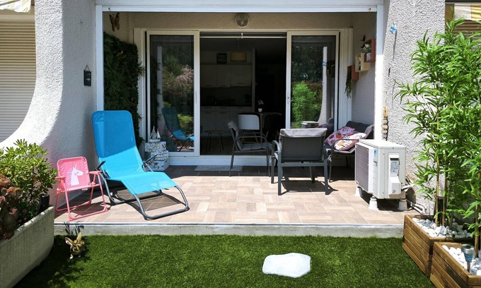 Saint-Cyprien Plage Apartment | St Cyprien magnificent modern and bright garden level