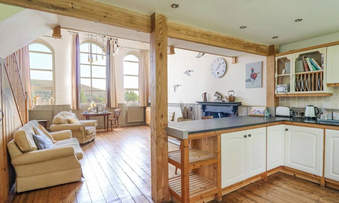 Llandrindod Wells Cottage | St. Marks School House