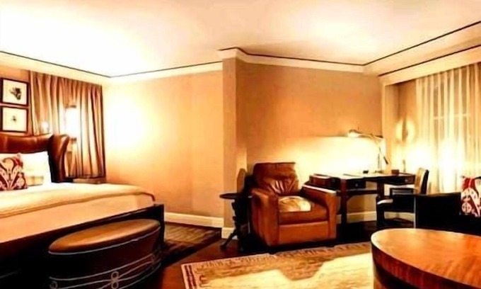 Downtown Resort | St Regis Resort & Spa, luxury, Hot Tub, Pool, Aspen