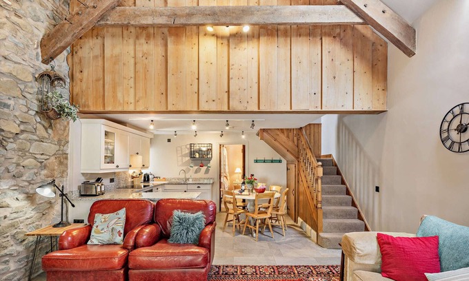 Garn Fadryn House | Stabal y Sarn - Two Bedroom House, Sleeps 5