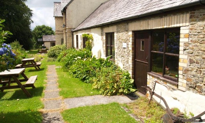 Black Torrington Apartment | Stable Cottage