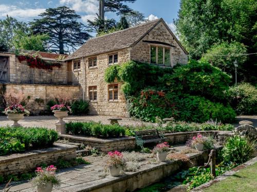 Dursley House | Stable Cottage