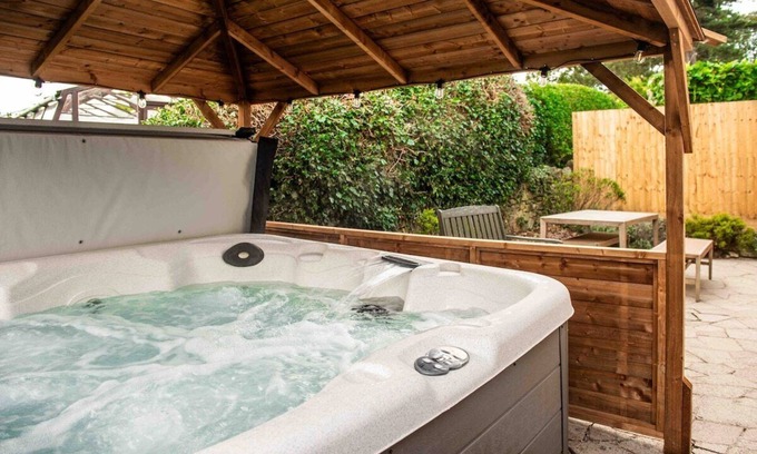 Crich House | Stag Manor Hot Tub Retreat near Peak District