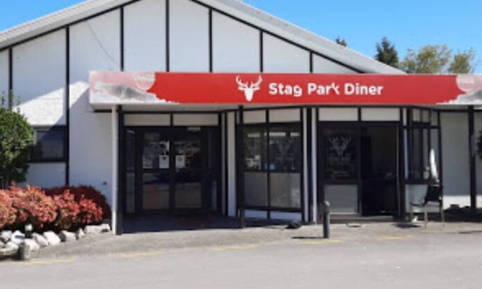 Hilltop Hotel | Stag Park Accommodation