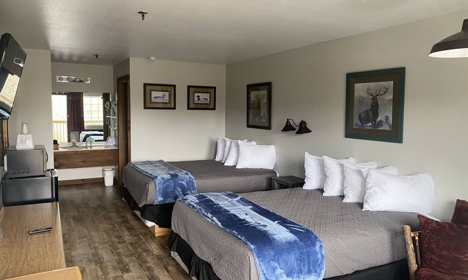 Indian Point Condo | Standard Double Queen Room