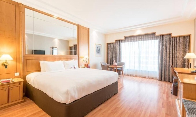 Al Danah Apartment | Standard Room Near Capital Park By E R
