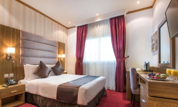 Old Dubai House | Standard Room Near Talal Supermarket By Luxury Bookings
