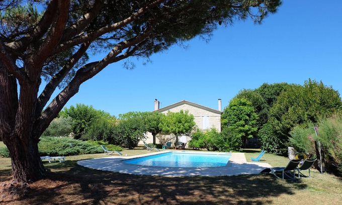 Begadan House | Standing, exceptional place private pool13x6, enclosed park 3000 M2 Free Wifi