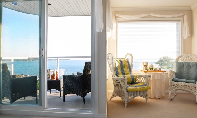 White Rock House | Star of the Sea Guest House
