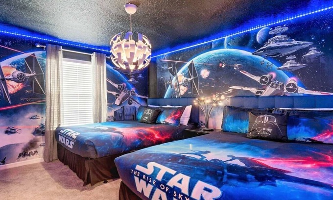Loughman House | Star Wars Frozen and Harry Potter Themed Villa with Private Pool Near Disney