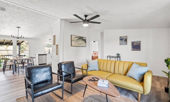 Canyon Lake Cabin | Starlight Horizon Cabin L – Pool and Retreat | Pet-Friendly Texas Hill Country C