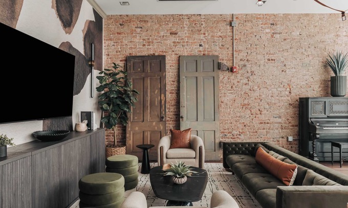 Arts District House | Starr Piano: Carraway Suite – Brand New!