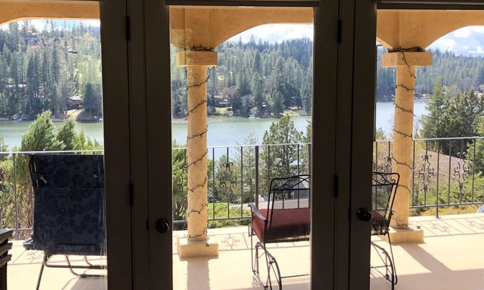 Groveland House | Starry Hills in Pine Mountain Lake