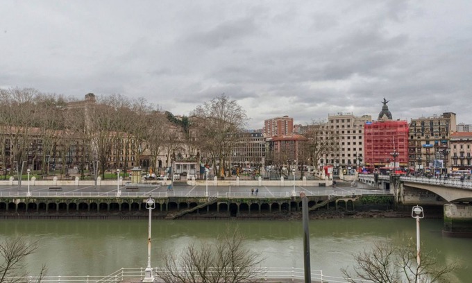 Bilbao City Centre Apartment | Stately apartment with views by The Urban Hosts
