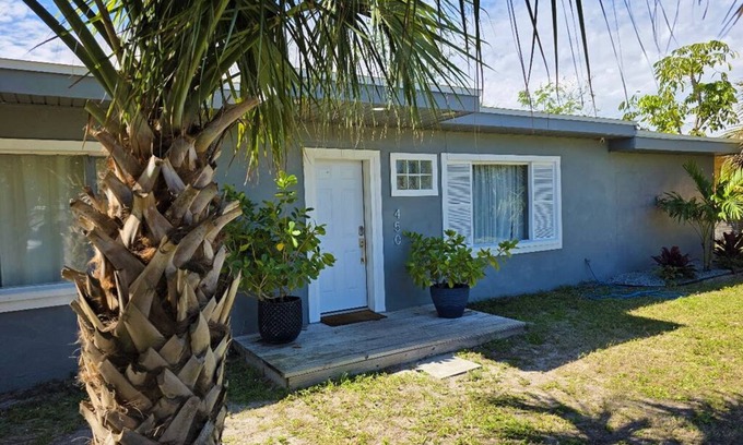 Cocoa Beach House | Station 450 - Stay Where The Astronauts Stayed