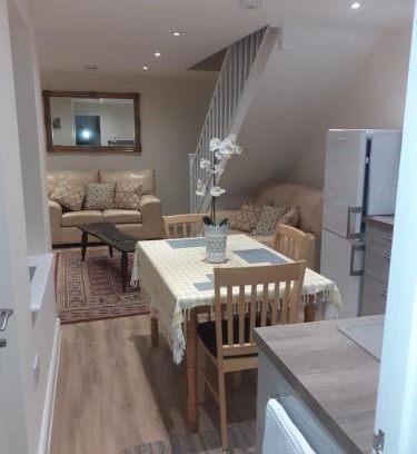 Kidderminster Apartment | Station Retreat 6B Comberton Terrace
