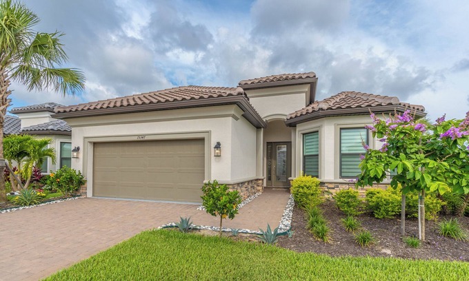 Naples House | Stay a stylish 3BR retreat in Naples—perfect for families or groups