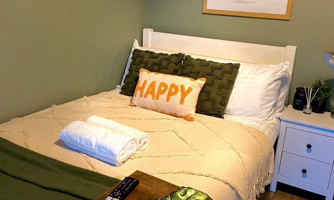 Sheffield Apartment | Stay Angels @ Blonk Street - Studio