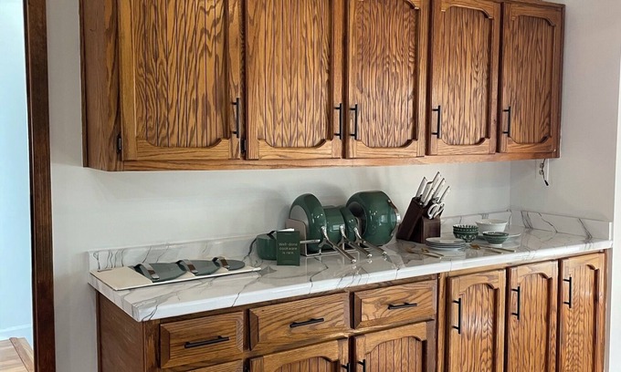 Fayetteville House | Stay at the Silver Queen