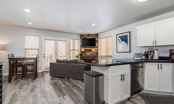 Eden Condo | Stay cool with great rates and central Air conditioning! Weber County lic #3495