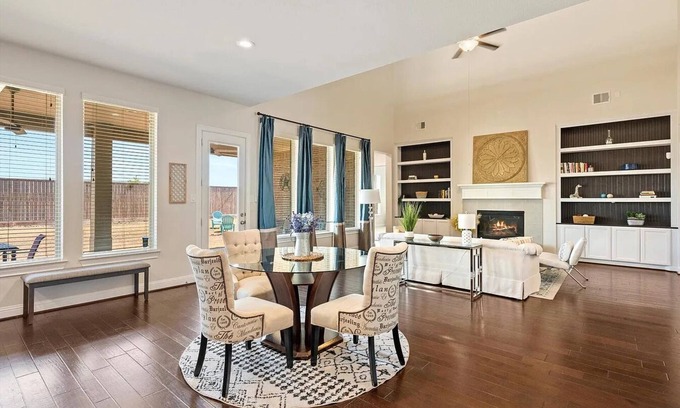 Klein House | Stay In Luxury In Large Family Home