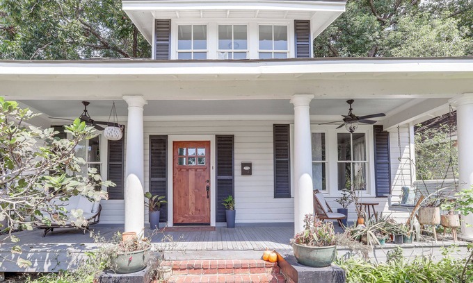 Roseland Terrace Historic District House | Stay Near LSU! Baton Rouge Home 3 Mi to Stadium