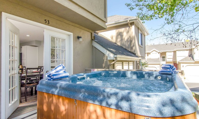Cottonwood Heights House | Stay Next to Big Cottonwood! Hot Tub * Kids Toys * Foosball * Park