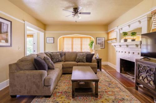 Richmond House | Stay Portland - Heart of Portland! Newly Remodeled, 99 Walk Score