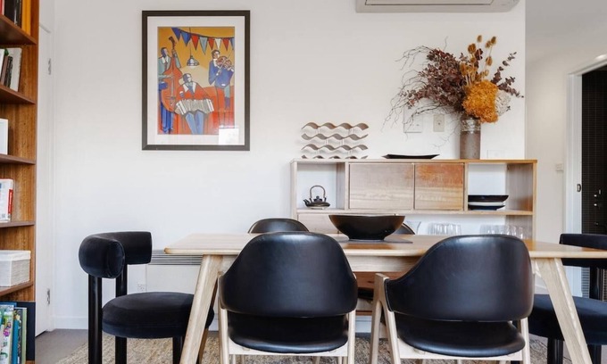 Port Melbourne Apartment | StayCentral - The Park@Port Melbourne - Pickles St, Port Melbourne - 2 bedrooms, 2 Beds, 1 Bathroom and 1 secure park + additional parking
