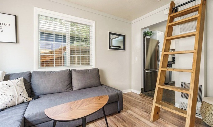 North End House | #StayinMyDistrict Historical Hyde Park Bungalow