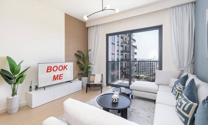 Dubai Apartment | StayShort - Chic 1-Bed for 4 in Prime Dubai Hills Location!