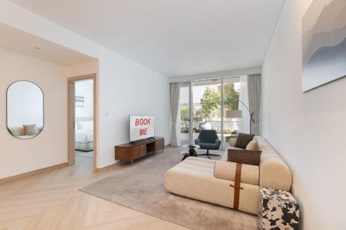 Al Sufouh 1 Apartment | StayShort - Media City sleeps 2 with Big Private Balcony