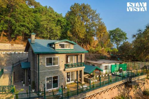 Kasauli Villa | StayVista at Cas Mir 4BHK with Pool in Kasauli