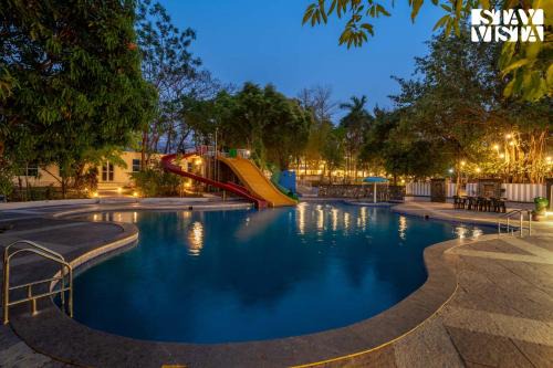 Gaulwadi Resort | StayVista at Swirl & Splash with Pool, Lawn, Wi-Fi