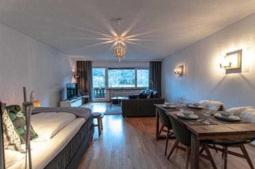 Weißach Apartment | Steinfeldstudio in Rottach Egern
