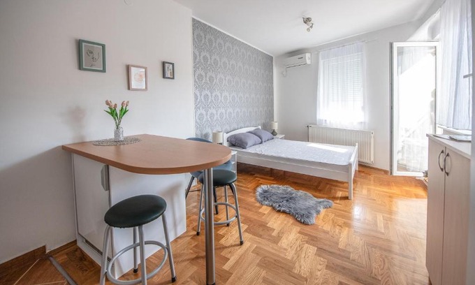 Grbavica Apartment | Stella Modern Apartment 2