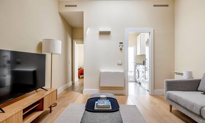 Recoletos Apartment | Stellar Recoletos 1BR, in Calle Serrano, by Blueground
