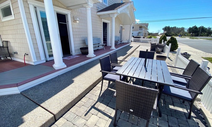 Brigantine Condo | Steps 2 Beach- Family, Walk 2 Downtown, Close 2 AC.