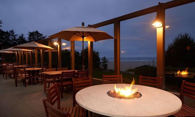 Newport Hotel | Steps Away from Breathtaking Beach | Ocean View Stay w/Indoor Pool