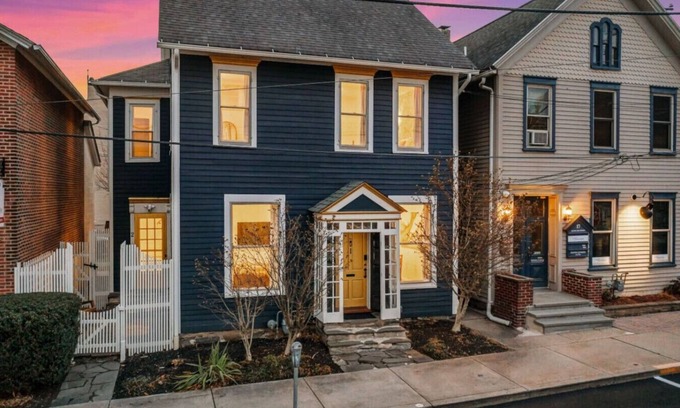 Stroudsburg Apartment | Steps From Downtown Stroudsburg | 2BR + Sleeps 4