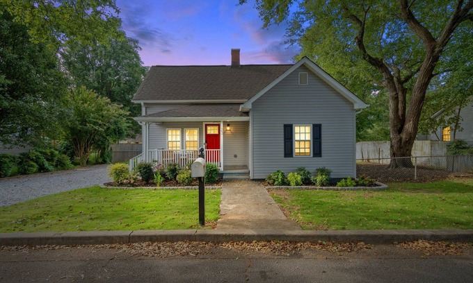 Parker House | Steps from Swamp Rabbit Trail & Cafe/Grocery - Convenient to Downtown Greenville